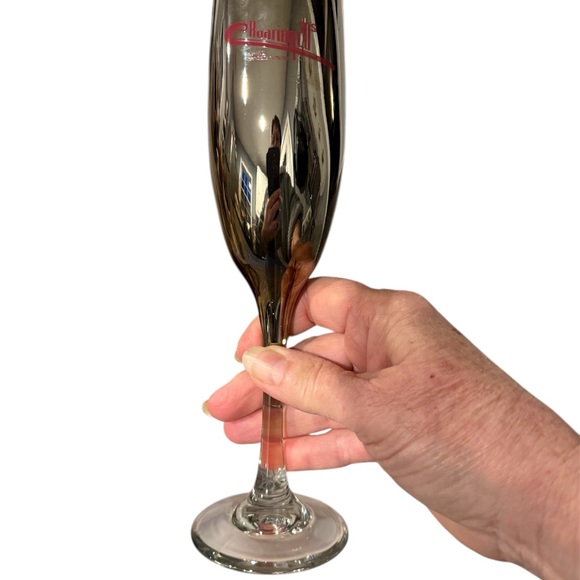 Elegant Silver Champagne Flutes Set - Picture 3 of 5